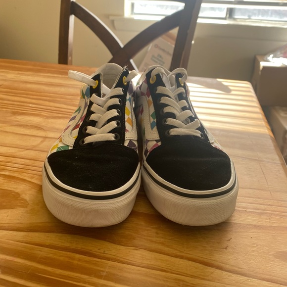 Slightly used Vans - Picture 2 of 5